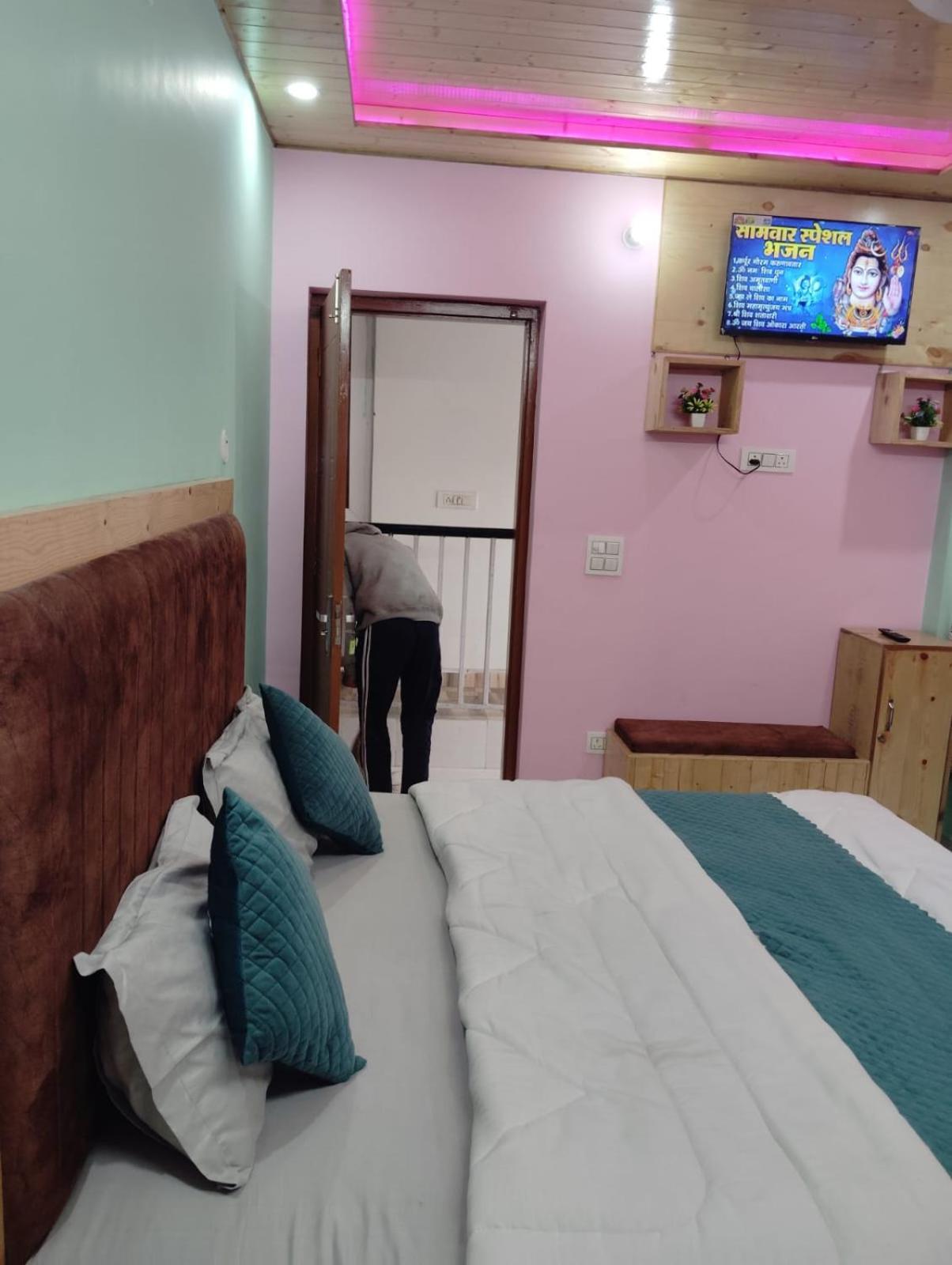 Jbk Hotel Mussoorie- Near Jw Marriott Hotel Eksteriør bilde